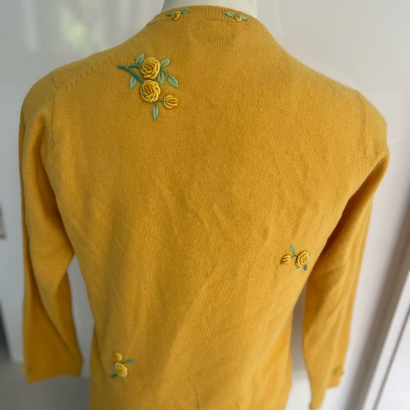 Women's 60s Elsie Tu Embroidered Sweater Cardigan - Picture 2 of 11